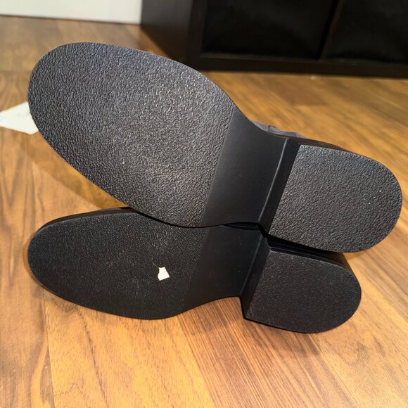 Stylish Gray Suede Mid-Calf Boots with Buckle Straps – Women’s Size 7 - Picture 9 of 9